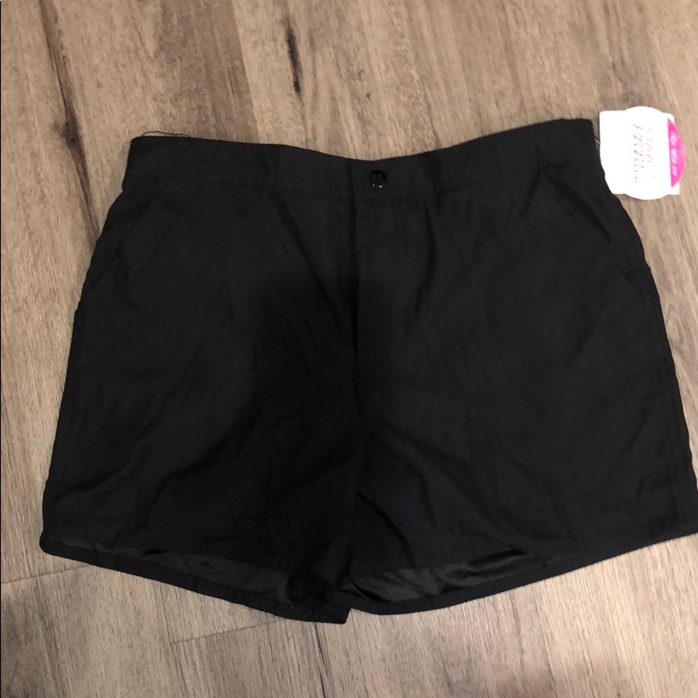 Croft & Barrow women’s black shorts tummy slimmer